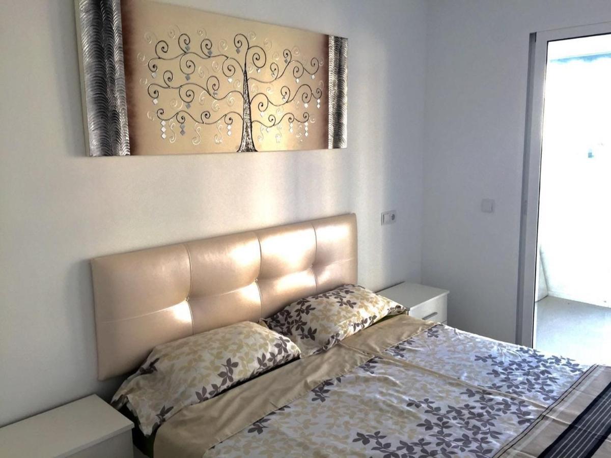 Levante Beachfront Luxury Apartment Бенідорм Екстер'єр фото